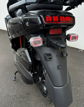 Электроскутер GT TANK 01 PRO 3000W 76V 30AH